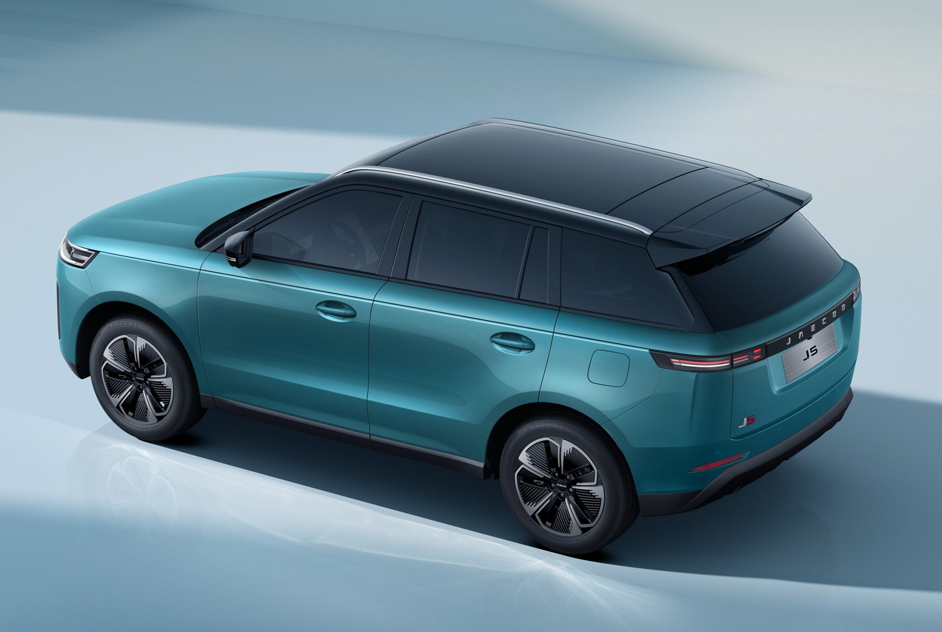 JAECOO 5 - Oprema, motori